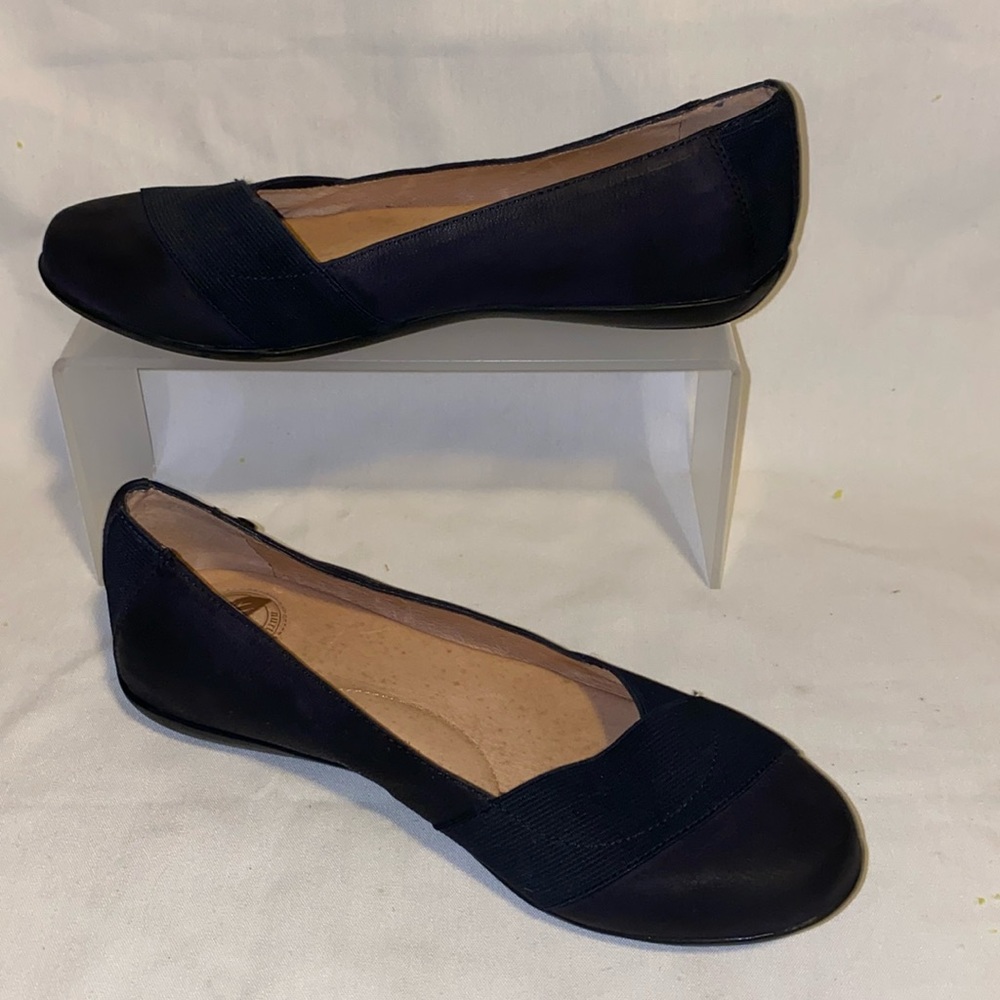 Women's Nurture Navy Blue Leather Comfort Slip on Shoes size 9.5 Sunny 401